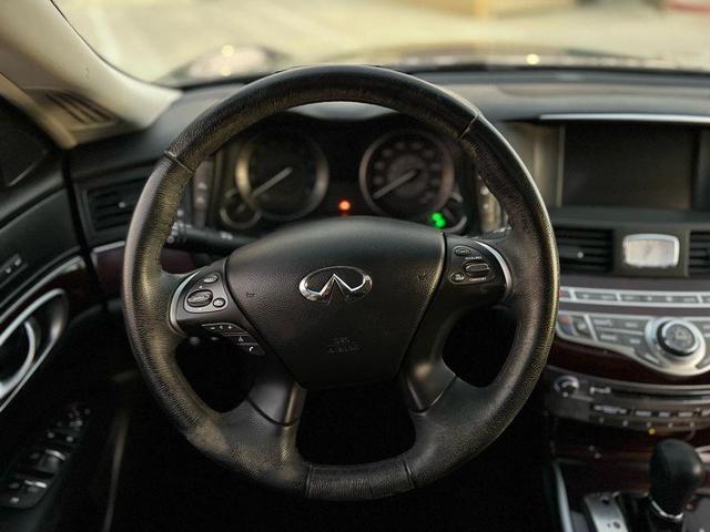 Photo of 2018 Graphite Shadow INFINITI Q70