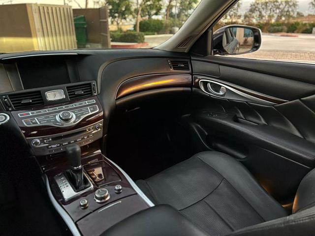 Photo of 2018 Graphite Shadow INFINITI Q70