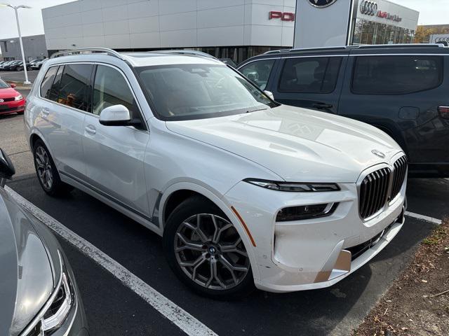 2023 BMW X7