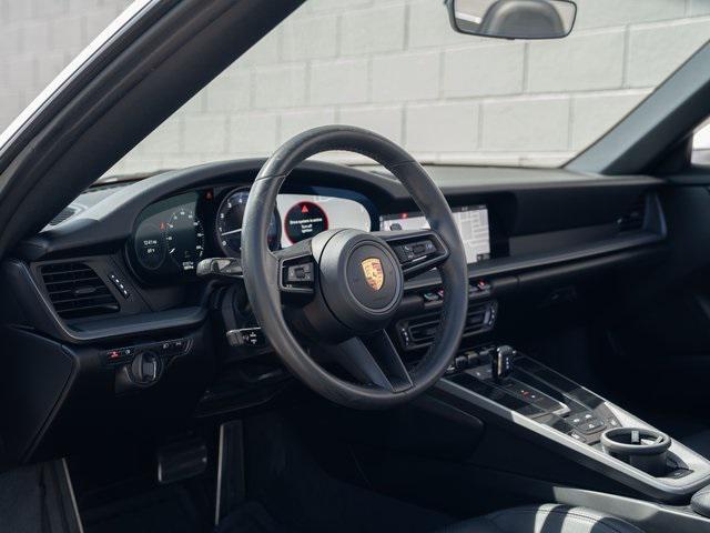 Photo of 2021 White Porsche 911