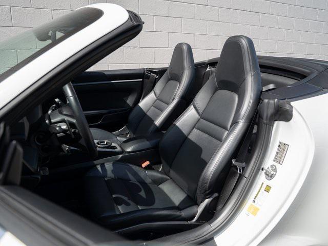 Photo of 2021 White Porsche 911