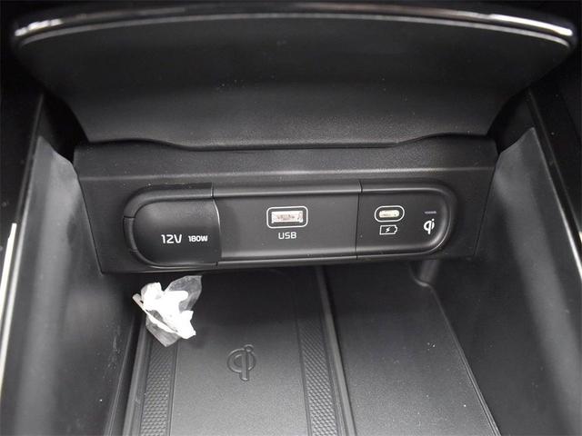 Photo of 2025 Ebony Black Kia Telluride