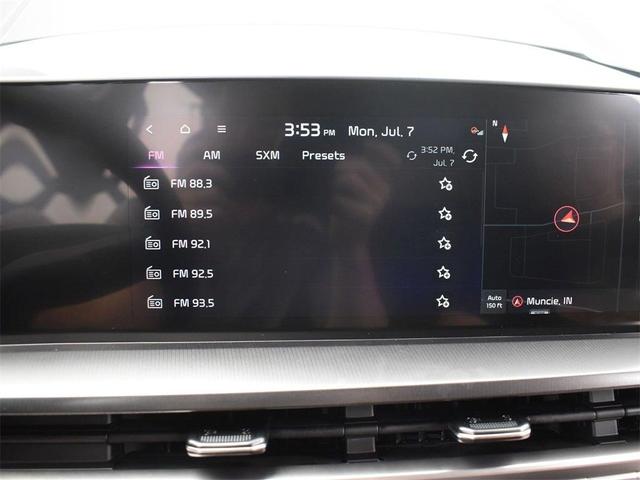 Photo of 2025 Ebony Black Kia Telluride