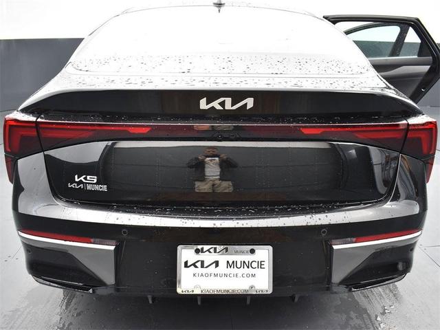 Photo of 2026 Aurora Black Kia K5