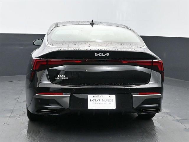 Photo of 2026 Aurora Black Kia K5