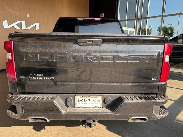 Photo of 2021 Black Chevrolet Silverado 1500