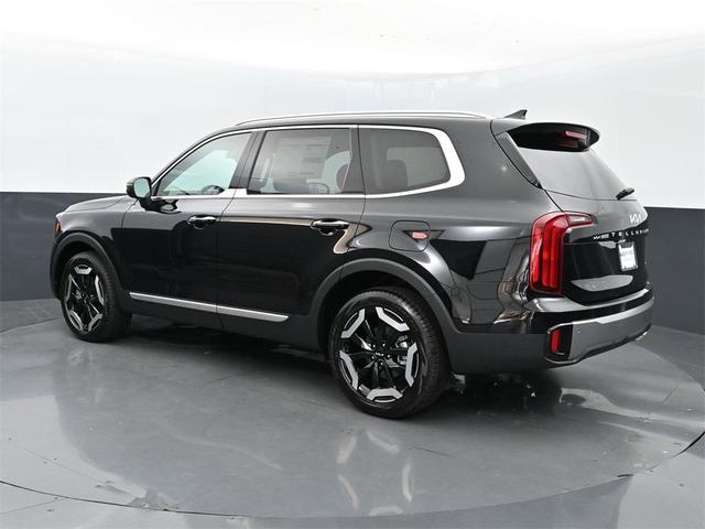 Photo of 2025 Ebony Black Kia Telluride