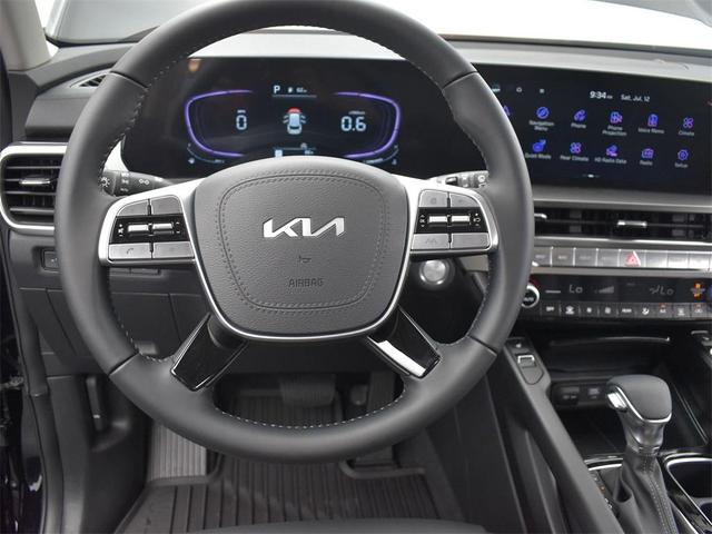 Photo of 2025 Ebony Black Kia Telluride
