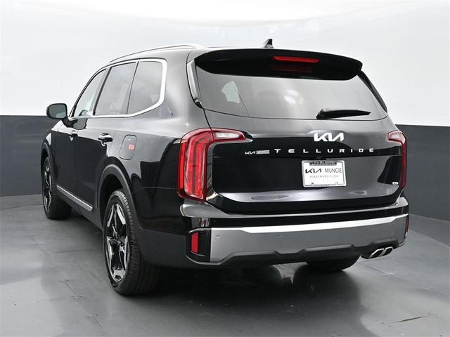 Photo of 2025 Ebony Black Kia Telluride