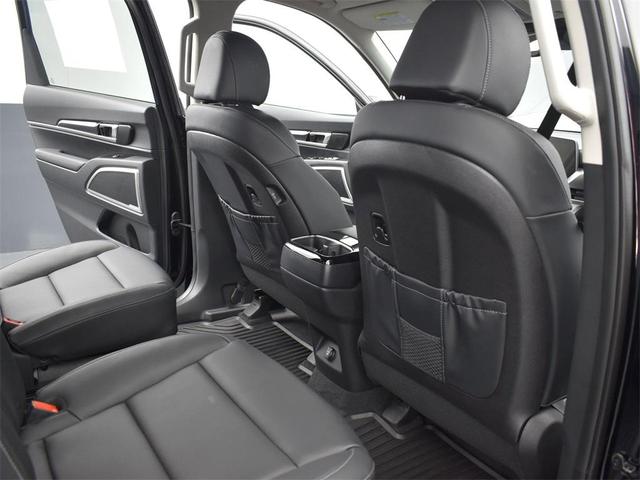 Photo of 2025 Ebony Black Kia Telluride