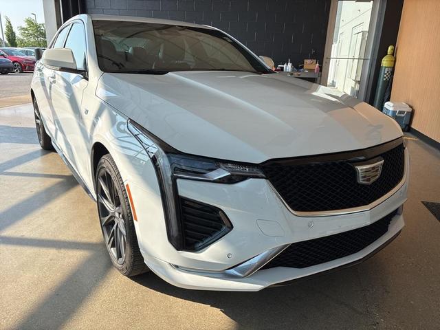 2023 Cadillac CT4