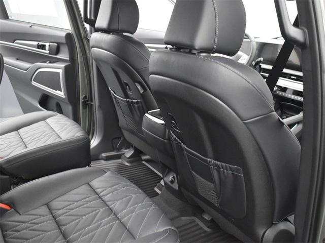 Photo of 2025 Jungle Green Kia Telluride