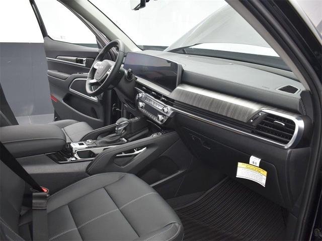 Photo of 2025 Ebony Black Kia Telluride