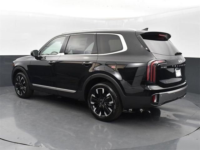 Photo of 2025 Ebony Black Kia Telluride