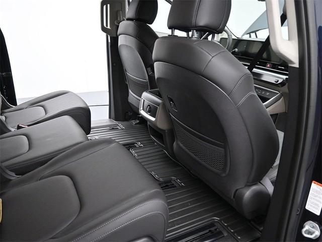 Photo of 2026 Deep Chroma Blue Kia Carnival