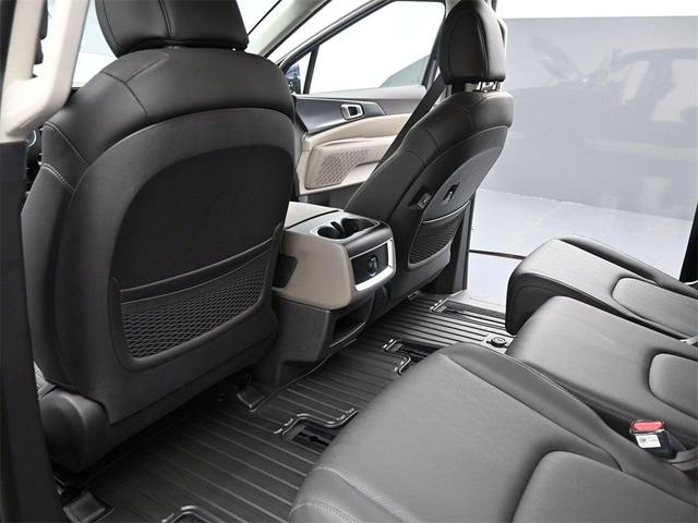 Photo of 2026 Deep Chroma Blue Kia Carnival