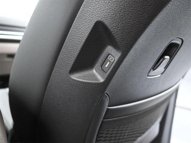 Photo of 2026 Deep Chroma Blue Kia Carnival