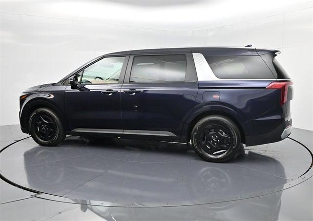 Photo of 2026 Deep Chroma Blue Kia Carnival