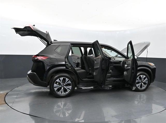 Photo of 2023 Black Nissan Rogue