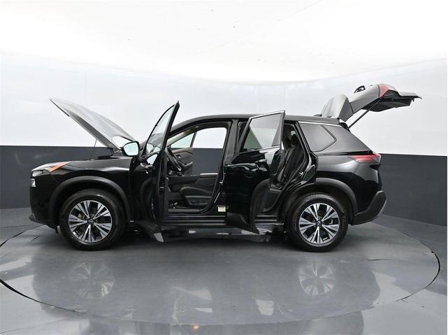 Photo of 2023 Black Nissan Rogue
