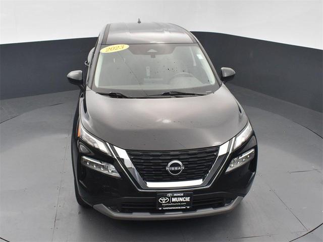 Photo of 2023 Black Nissan Rogue