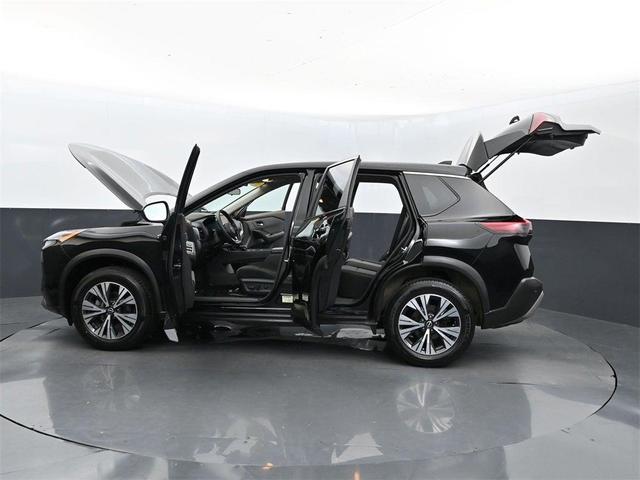 Photo of 2023 Black Nissan Rogue