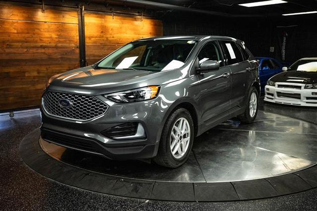 Photo of 2024 Gray Ford Edge