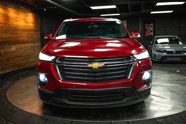 Photo of 2023 Red Chevrolet Traverse