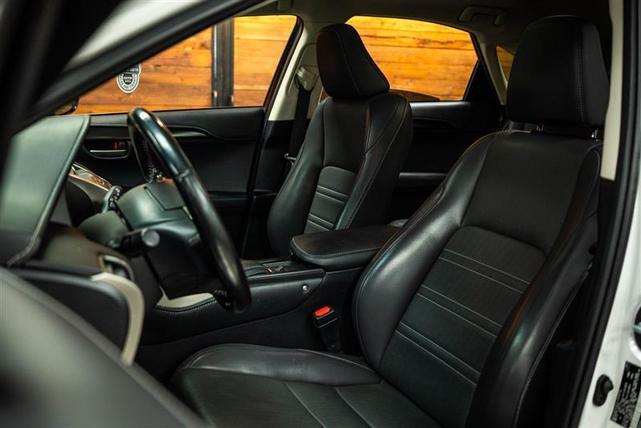 Photo of 2017 White Lexus NX 200t