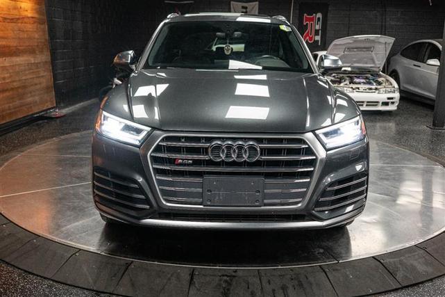 Photo of 2018 Daytona Gray Pearl Effect Audi SQ5