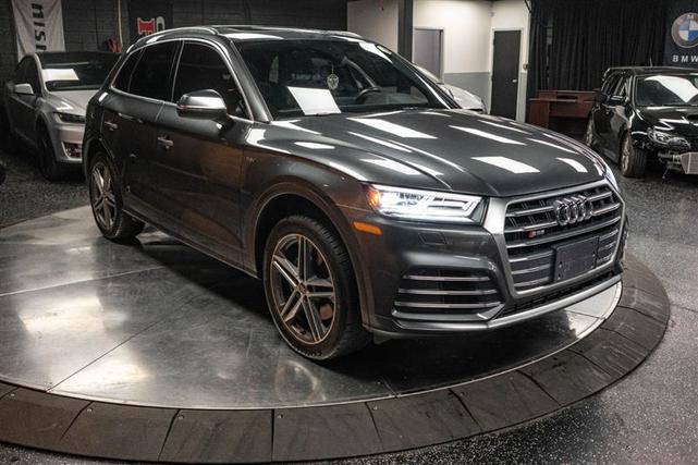 Photo of 2018 Daytona Gray Pearl Effect Audi SQ5