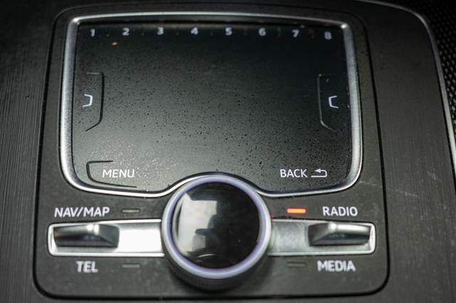 Photo of 2018 Daytona Gray Pearl Effect Audi SQ5