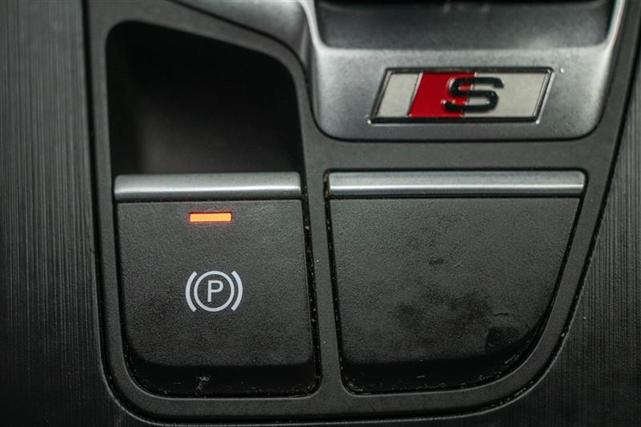 Photo of 2018 Daytona Gray Pearl Effect Audi SQ5