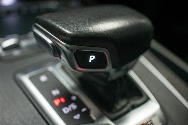 Photo of 2018 Daytona Gray Pearl Effect Audi SQ5
