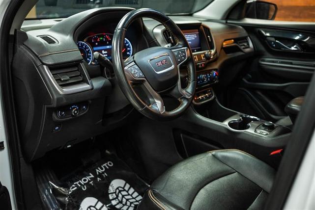 Photo of 2023 White GMC Terrain