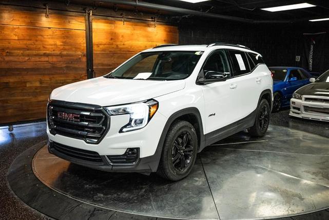 Photo of 2023 White GMC Terrain