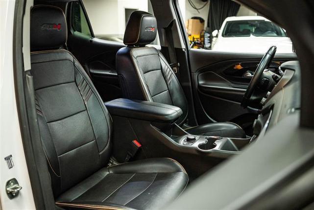 Photo of 2023 White GMC Terrain