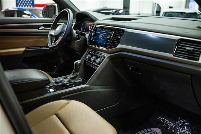 Photo of 2023 Pure White Volkswagen Atlas Cross Sport