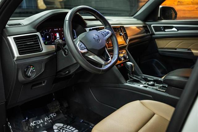 Photo of 2023 Pure White Volkswagen Atlas Cross Sport