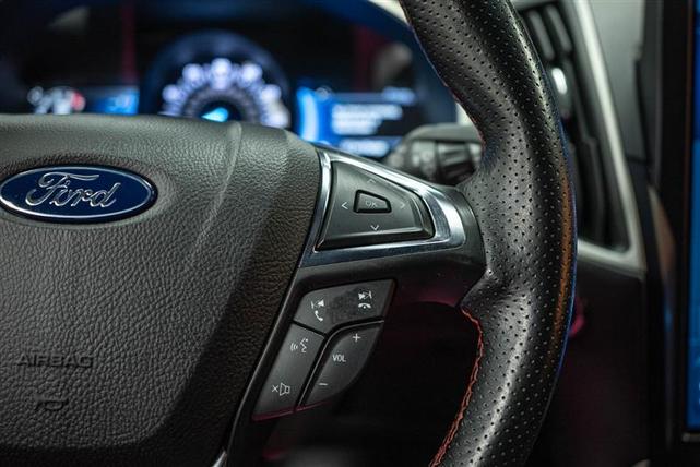 Photo of 2021 Gray Ford Edge