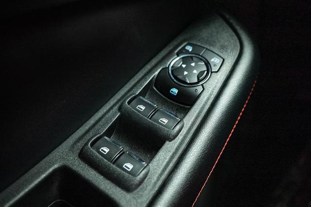 Photo of 2021 Gray Ford Edge
