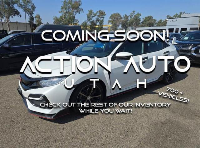 Photo of 2020 White Honda Civic