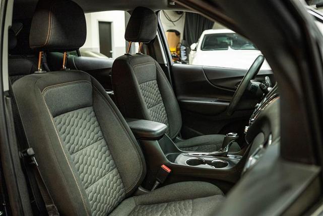 Photo of 2020 Black Chevrolet Equinox
