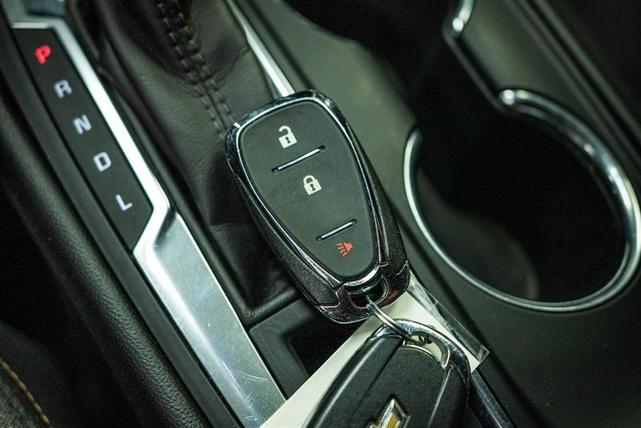 Photo of 2020 Black Chevrolet Equinox