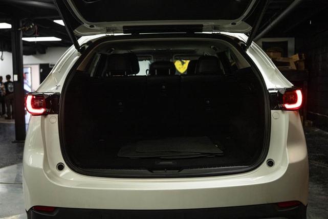 Photo of 2022 Snowflake White Pearl Mazda CX-5