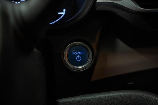 Photo of 2023 Silver Toyota Sienna