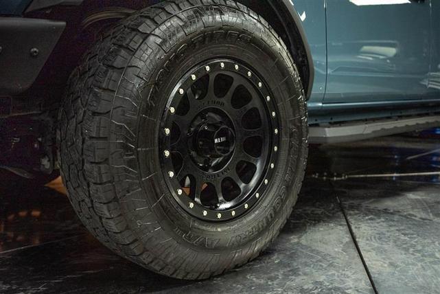 Photo of 2022 Blue Ford Bronco