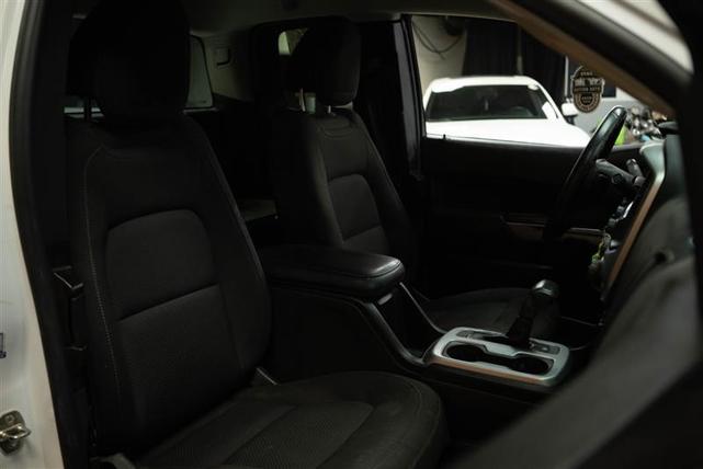Photo of 2021 White Chevrolet Colorado