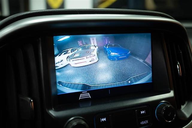 Photo of 2021 White Chevrolet Colorado