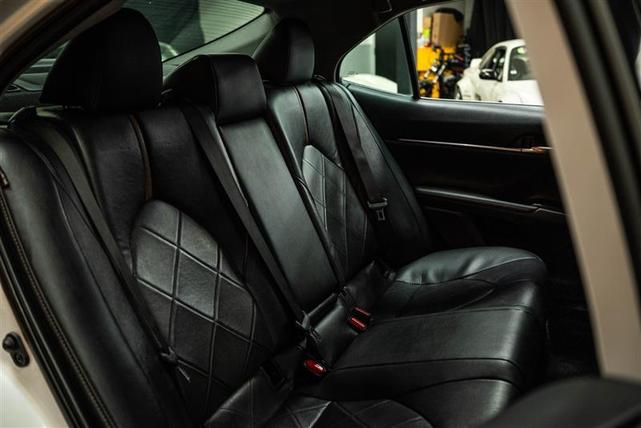 Photo of 2019 White Toyota Camry